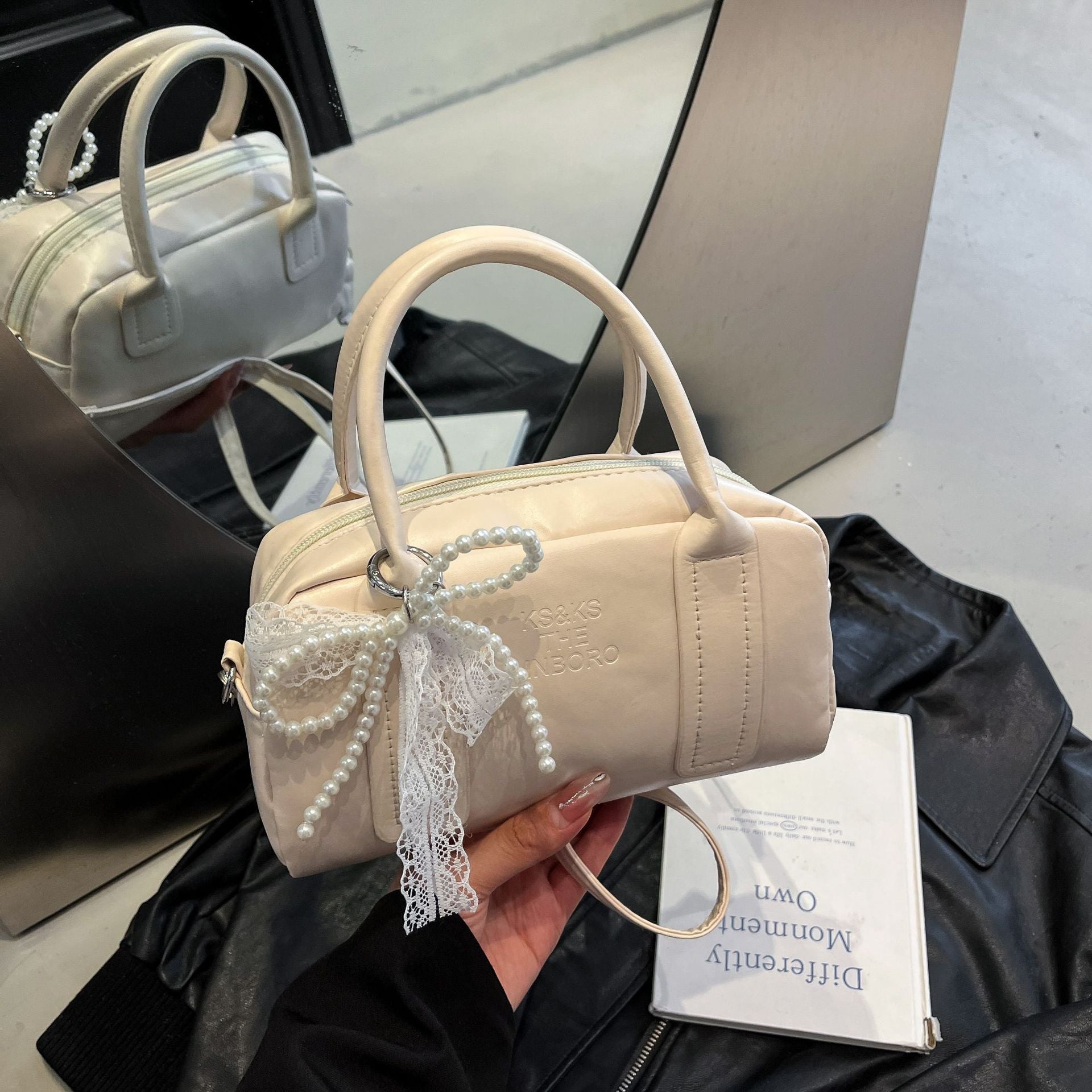 Women's Boston Retro Shoulder & Crossbody Bag wholesale product image